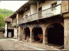 Casa típica de bárcena mayor (cantabria)