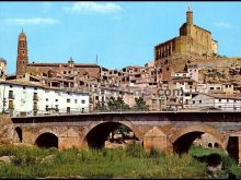 Puente y vista parcial de albalate del arzobispo (teruel)