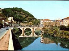 Puente sobre el río deva en elgóibar (guipúzcoa)