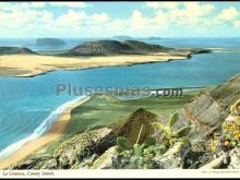 La graciosa e islas menores con sus playas de arenas doradas en islas canarias