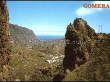 Los roques y valle de la hermigua en la gomera (tenerife)