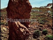 Roque del almendro en el parque nacional del teide (santa cruz de tenerife)