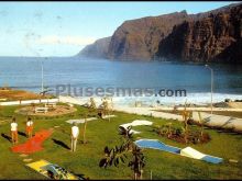 Acantilado los gigantes en el puerto santiago de guía de isora (santa cruz de tenerife)