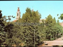 Jardín e iglesia de san bartolomé en nules (castellón)