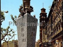 Plaza Ayuntamiento; Monumento a la Sardana en Barcelona