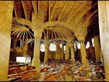 Interior de la Cripta de la Colonia Güell en Barcelona