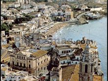 Iglesia. Maricel y Playa de San Sebastian en Sitges (Barcelona)