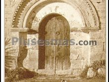 Puerta de la capilla de la virgen de la sala en barcelona