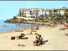 Playa y vista del paseo de la ribera de roda de bara (tarragona)