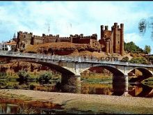 Puente sobre el río esla y castillo de valencia de don juan conocido también como coyanza (león)