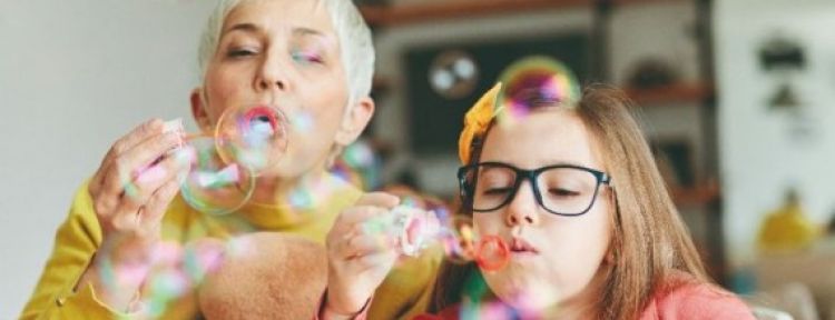 Guía de supervivencia para abuelos: actividades para disfrutar con tus nietos