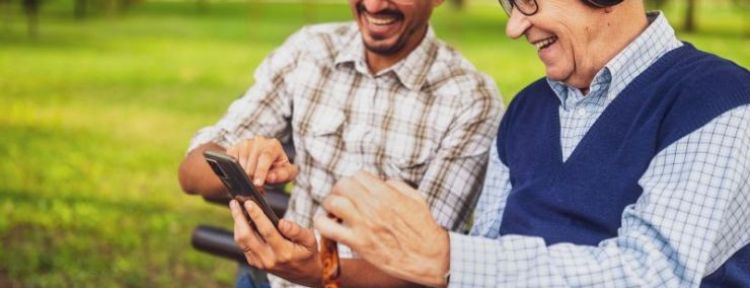 Gerontotecnología ¿Cómo es el nuevo futuro digital pensado para mayores?