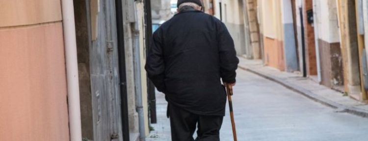 ¿Tropezarás en la vejez? Así se descubre quién corre riesgo de caídas