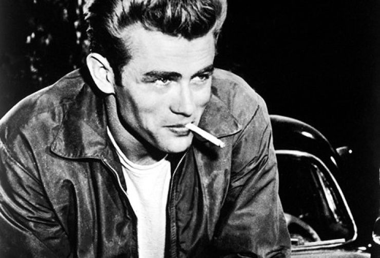 James Dean muere en un accidente de coche