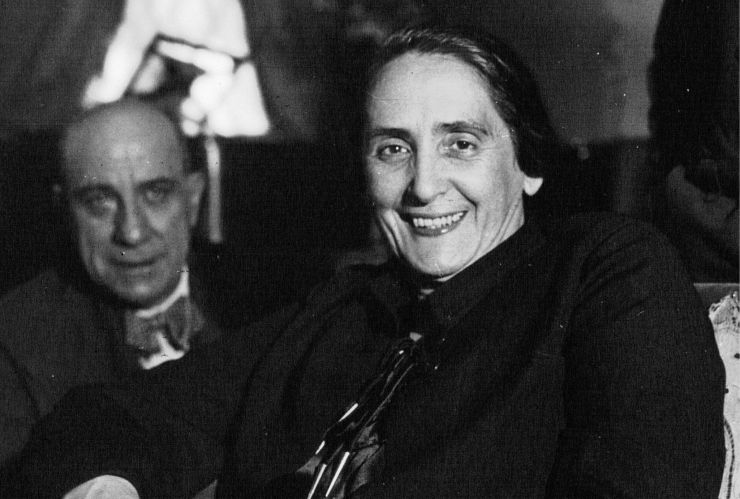 Nace Dolores Ibárruri, la Pasionaria