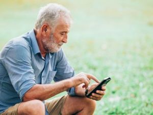 El 80% de las personas mayores ya vive conectado a Internet