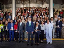 La Comunidad de Madrid rinde homenaje a las entidades que han participado en la vacunación frente al covid, entre ellas Amavir