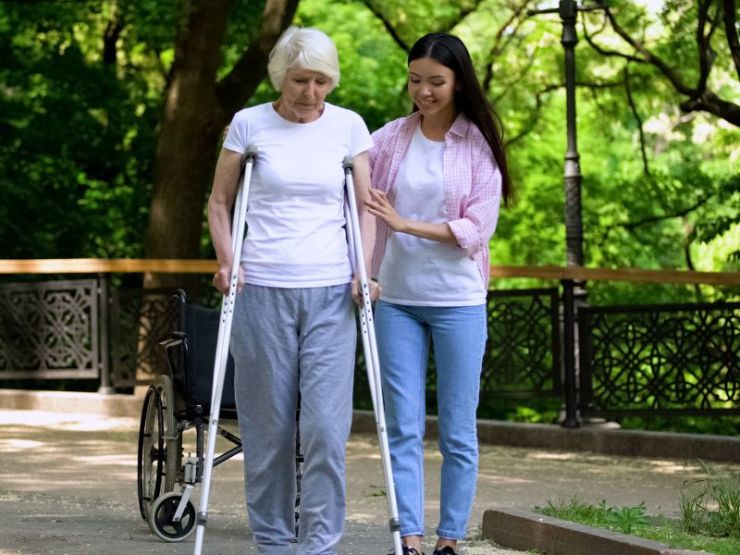Recuperar la autonomía después de una fractura en personas mayores en Caser Residencial