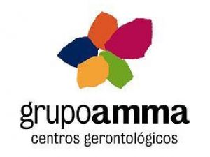 Terapia con perros en la residencia de mayores Amma