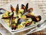 Sopa de pasta con mejillones