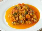 Guiso picante de pescado y langostinos