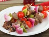 Brochetas de ternera con verduras