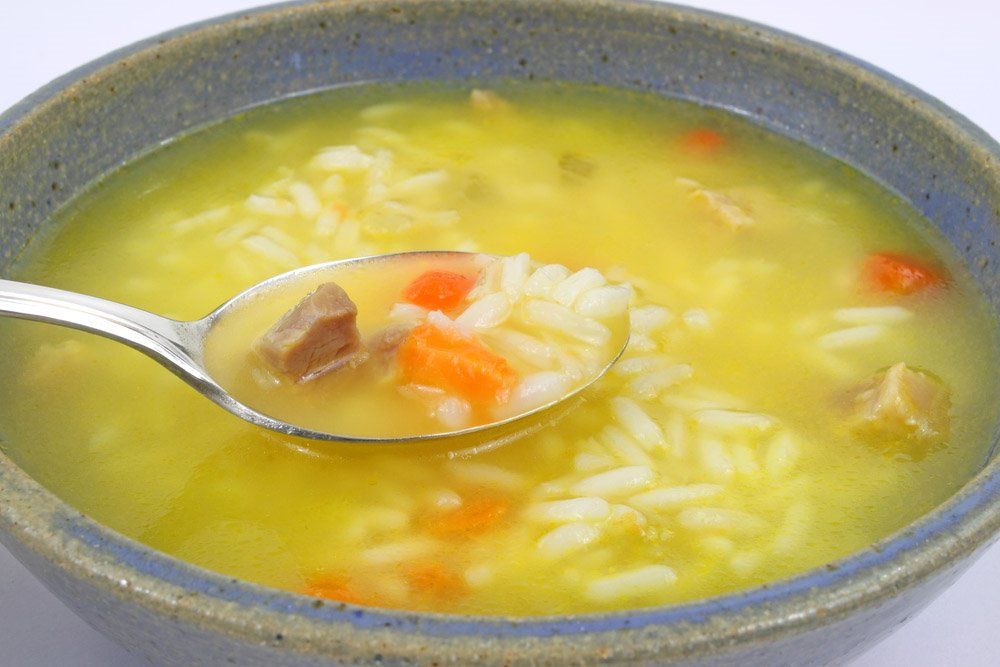 Sopa de arroz con zanahorias