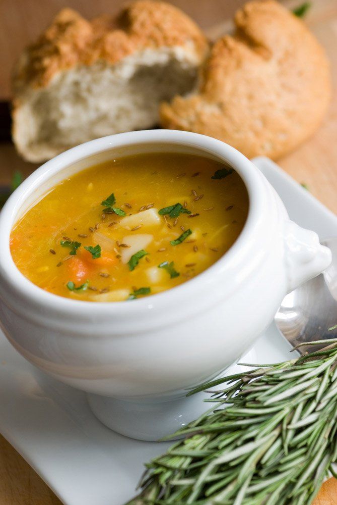 Sopa de pollo con verduras