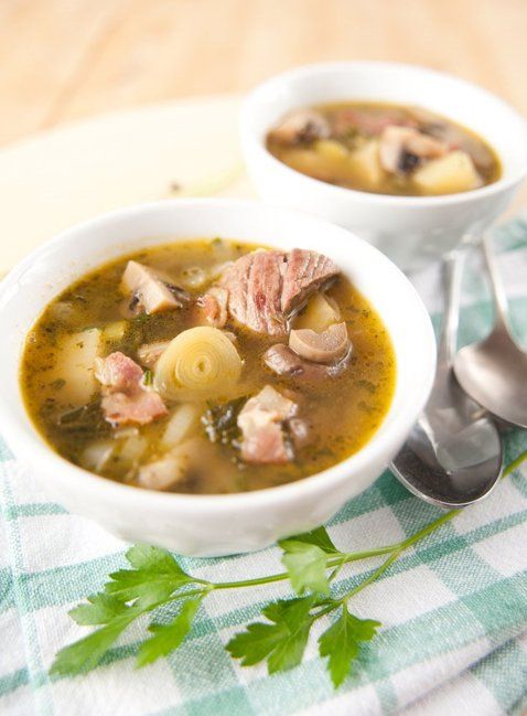 Sopa de puerros con champiñones y setas