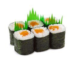 Sushi con salmón