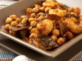 Garbanzos con gambas y jamón