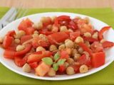 Garbanzos tibios con tomate