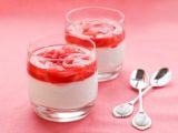 Mousse de coco con mermelada