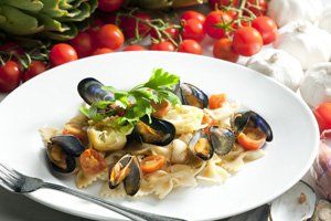 Pajaritas de pasta con mejillones