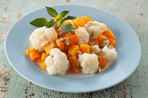 Coliflor con taquitos de calabaza