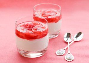 Mousse de coco con mermelada