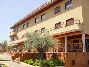 Residencia de tercera edad Atenea-Mirasierra